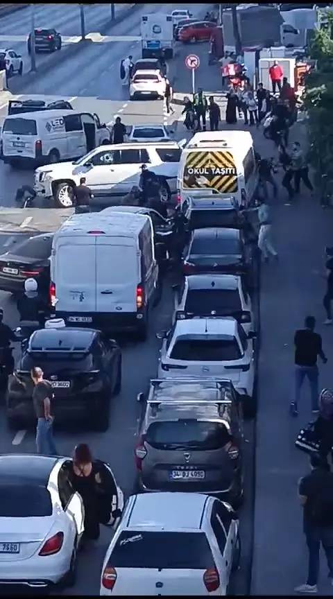 Avcılar’daki trafik dehşetinde yabancı uyruklu şüpheli yakalandı 7